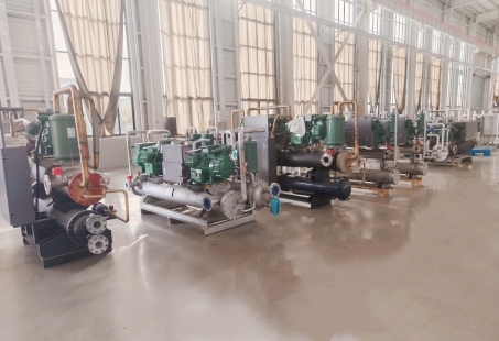 تحديث الإنتاج | سبعة مبردات بحرية قيد التصنيع لسفن الصيد