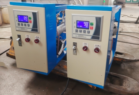 20 وحدة من أجهزة التحكم في درجة حرارة قوالب المياه بقدرة 6 كيلوواط قيد الاختبار لمشروع البثق